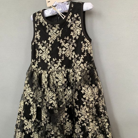 Size 4-5 Girl's black sash dress with silver embroidery - Picture 1 of 1